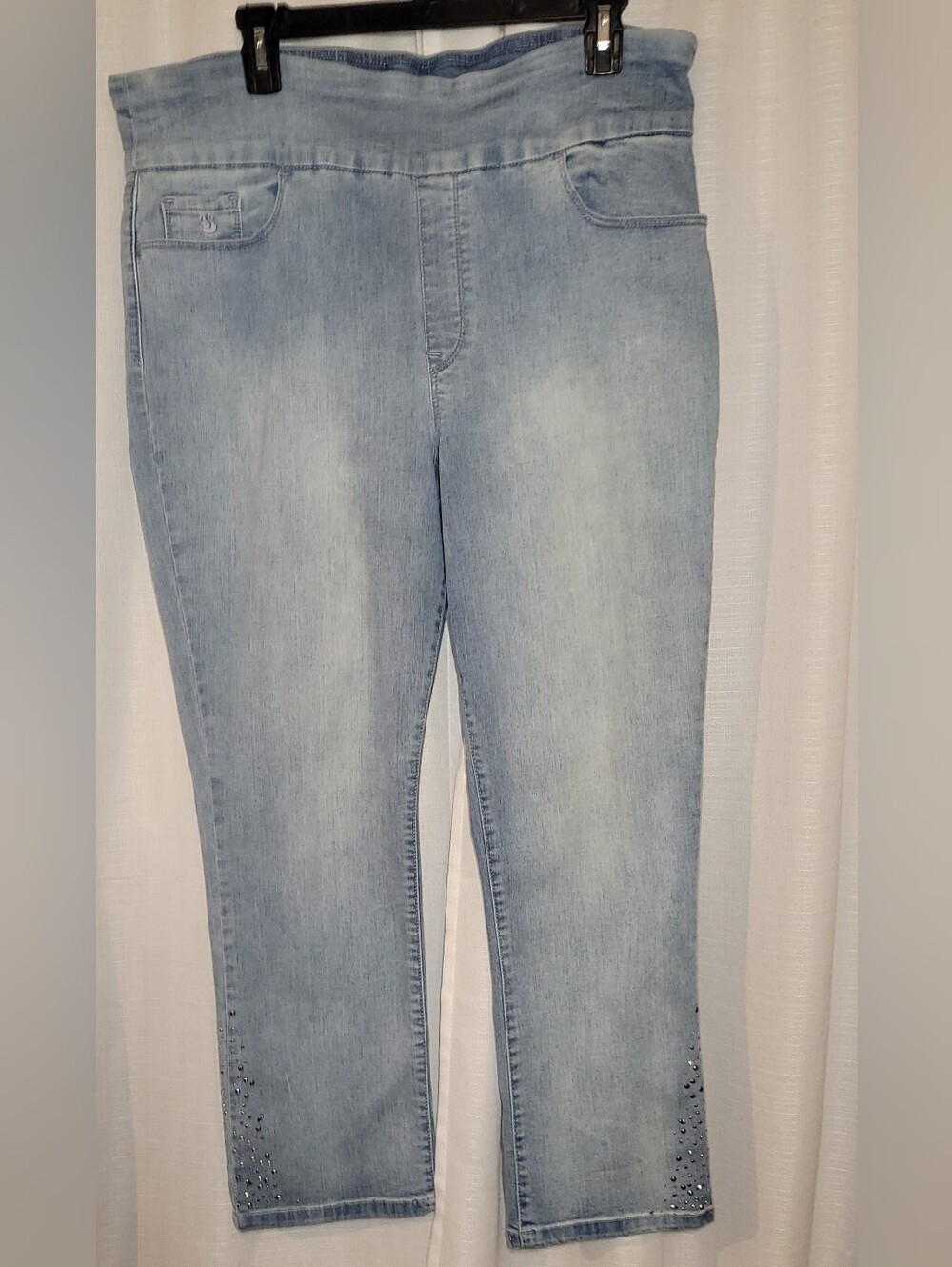 Gloria Vanderbilt Stonewashed Stretch Blue Jeans with Studded Rhinestone Detail